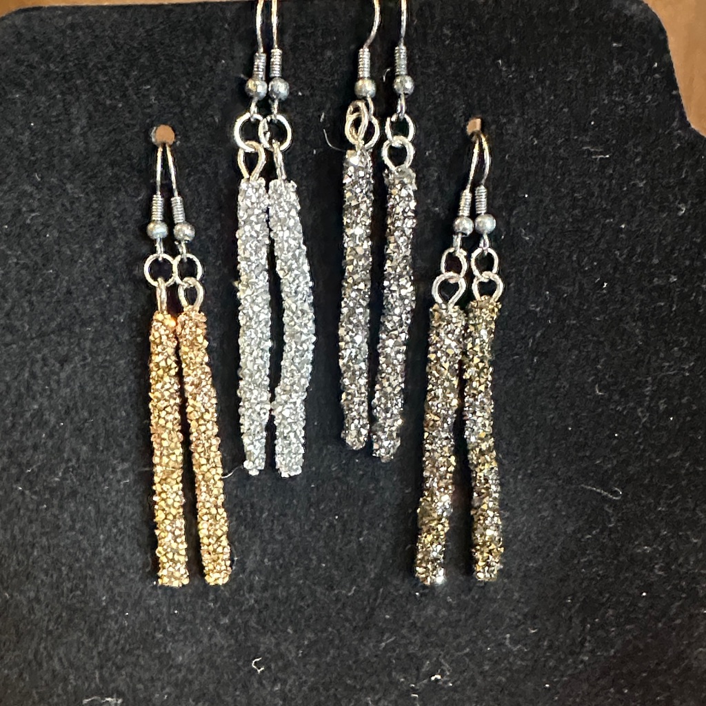 4 Pairs Chic Silver And Gold Textured Earrings Black And Bronze
